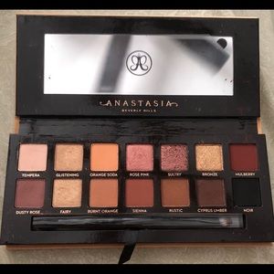 ABH SOFT GLAM PALETTE